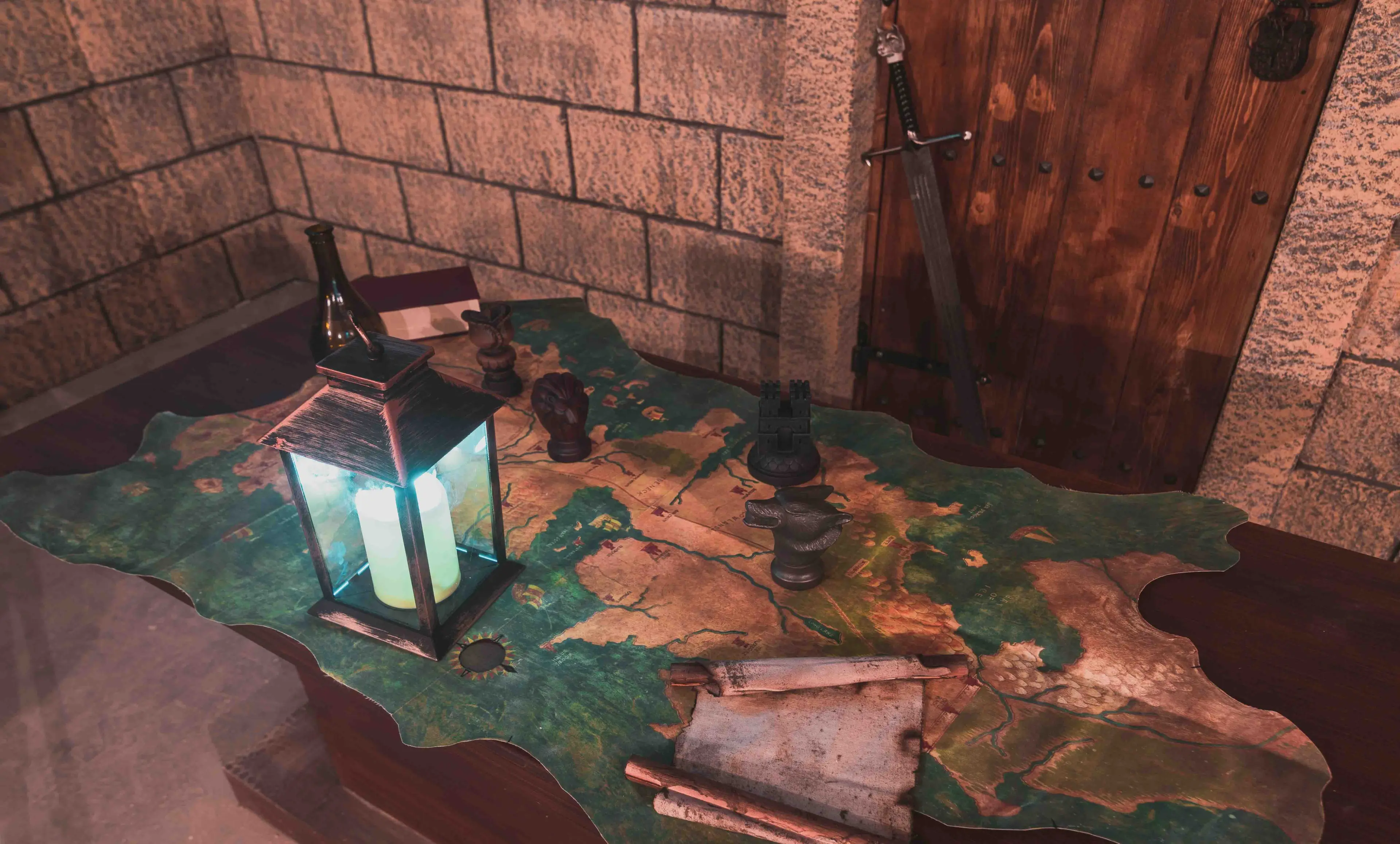 Décors immersifs inspirés de Game of Thrones – La Guerre du Trône Lyon 7